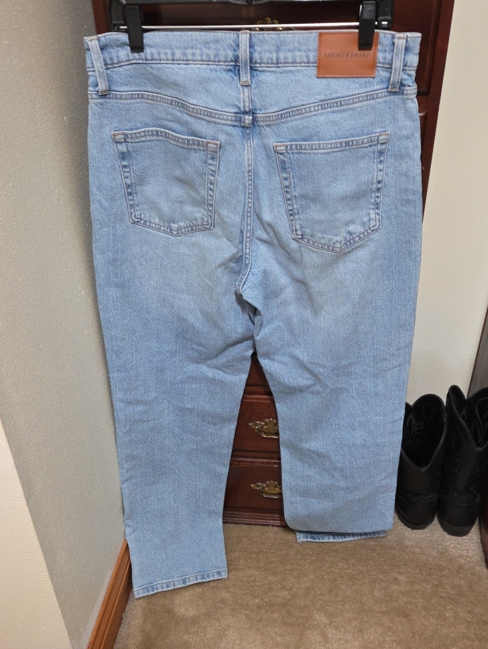 Lucky Brand Light Wash Straight Leg Jeans - Pale Blue